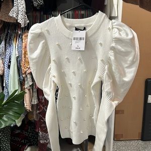 White sweater top from forever 21